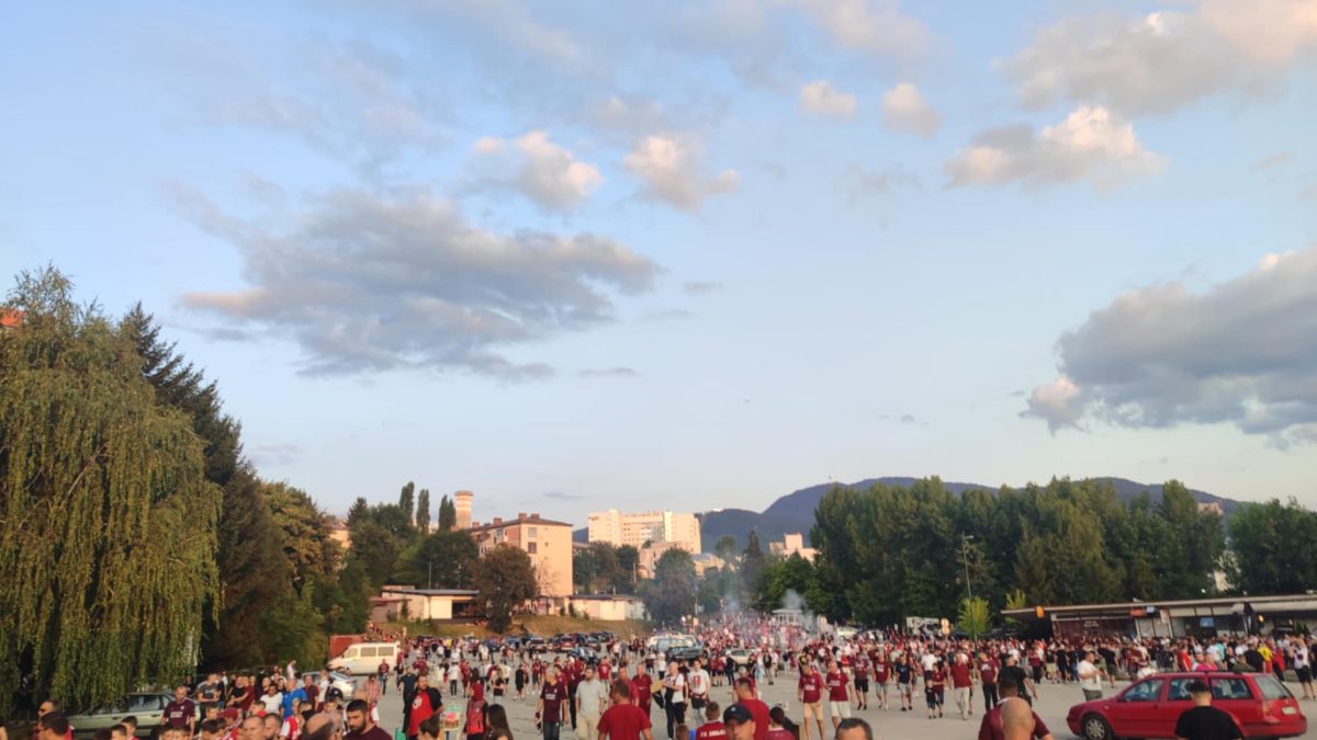 Pogledajte atmosferu pred spektakl na Koševu (FOTO)