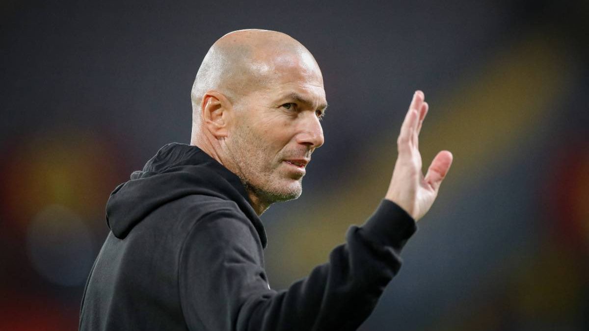 Zidane sjeda na selektorsku klupu? Naslijedit će legendarnog Italijana