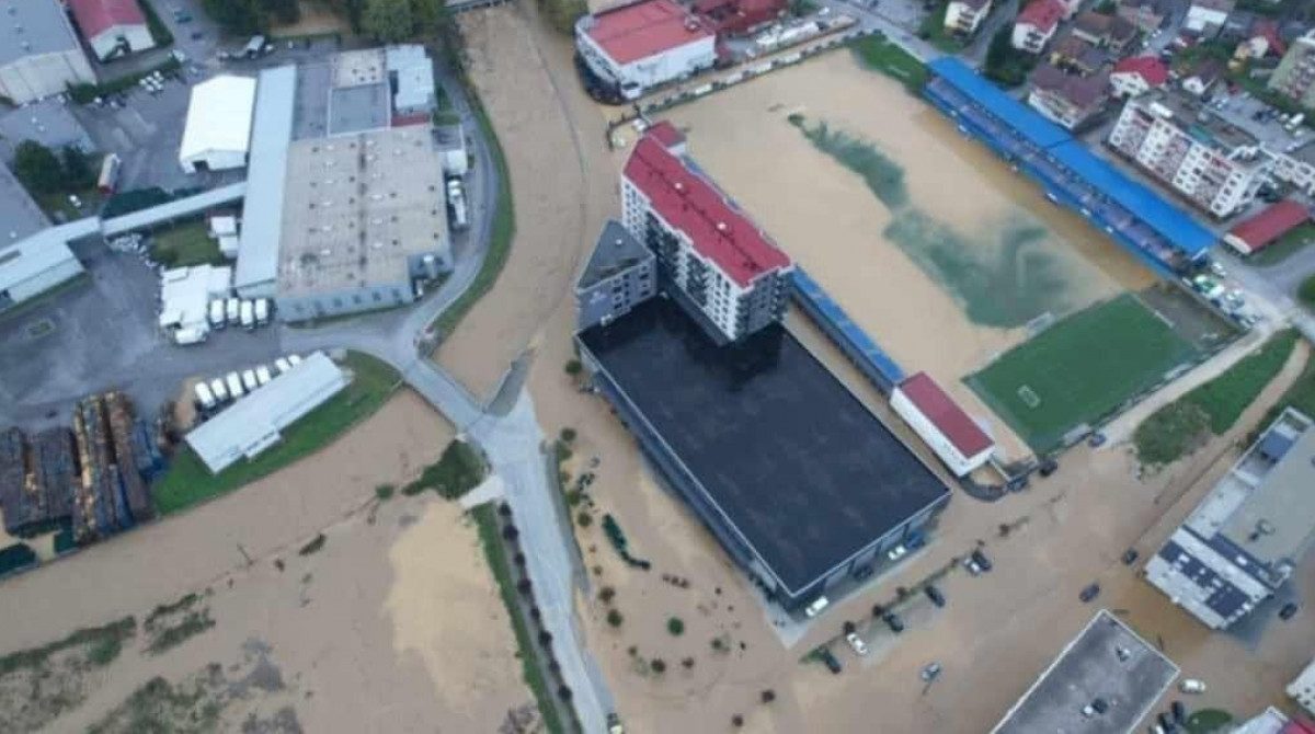 FK Sarajevo gestom oduševilo bh klub čij je stadion potopljen