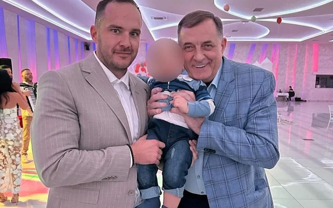 Dodik čestitao krštenje sina Vice Zeljkovića: Ponesi u život vjeru, ljubav i radost