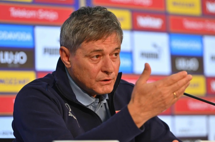 Šokantan istup Piksija u Tirani, zagrmio na novinara: “Nađite novog selektora!”