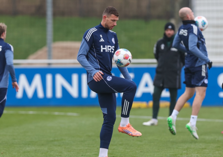 Zvanična stranica Bundeslige se još jednom naklonila Džeki, pogledajte objavu